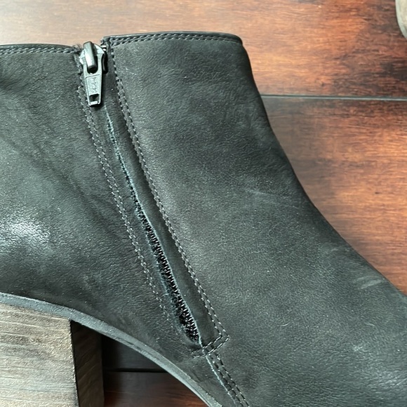 Paul Green Black Leather Ankle Boots Side Zipped Block Heels size 9 US,… - Picture 6 of 13